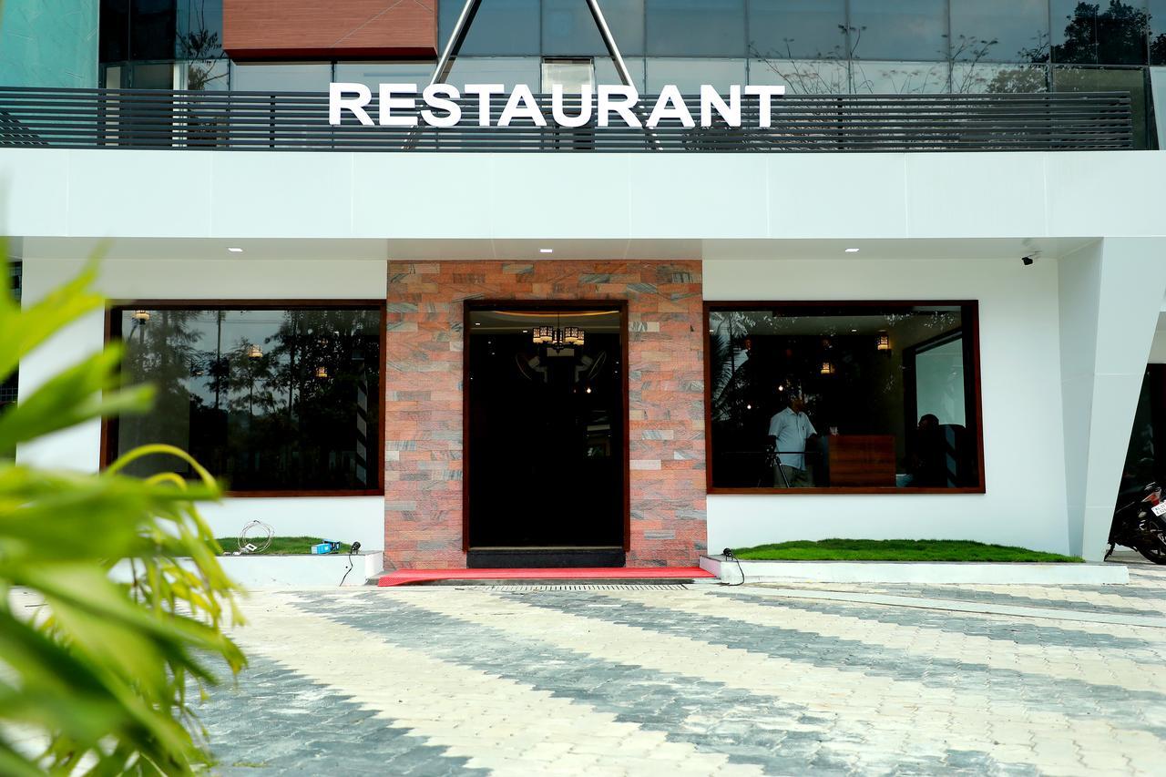 Hotel Wayanad Royal Crown Kalpetta Esterno foto