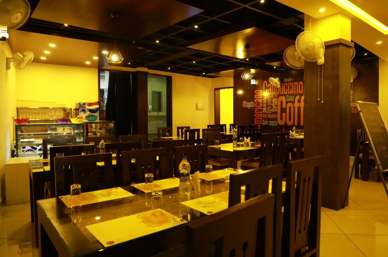 Hotel Wayanad Royal Crown Kalpetta Esterno foto