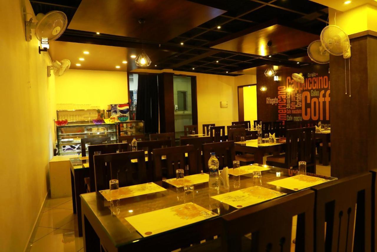 Hotel Wayanad Royal Crown Kalpetta Esterno foto